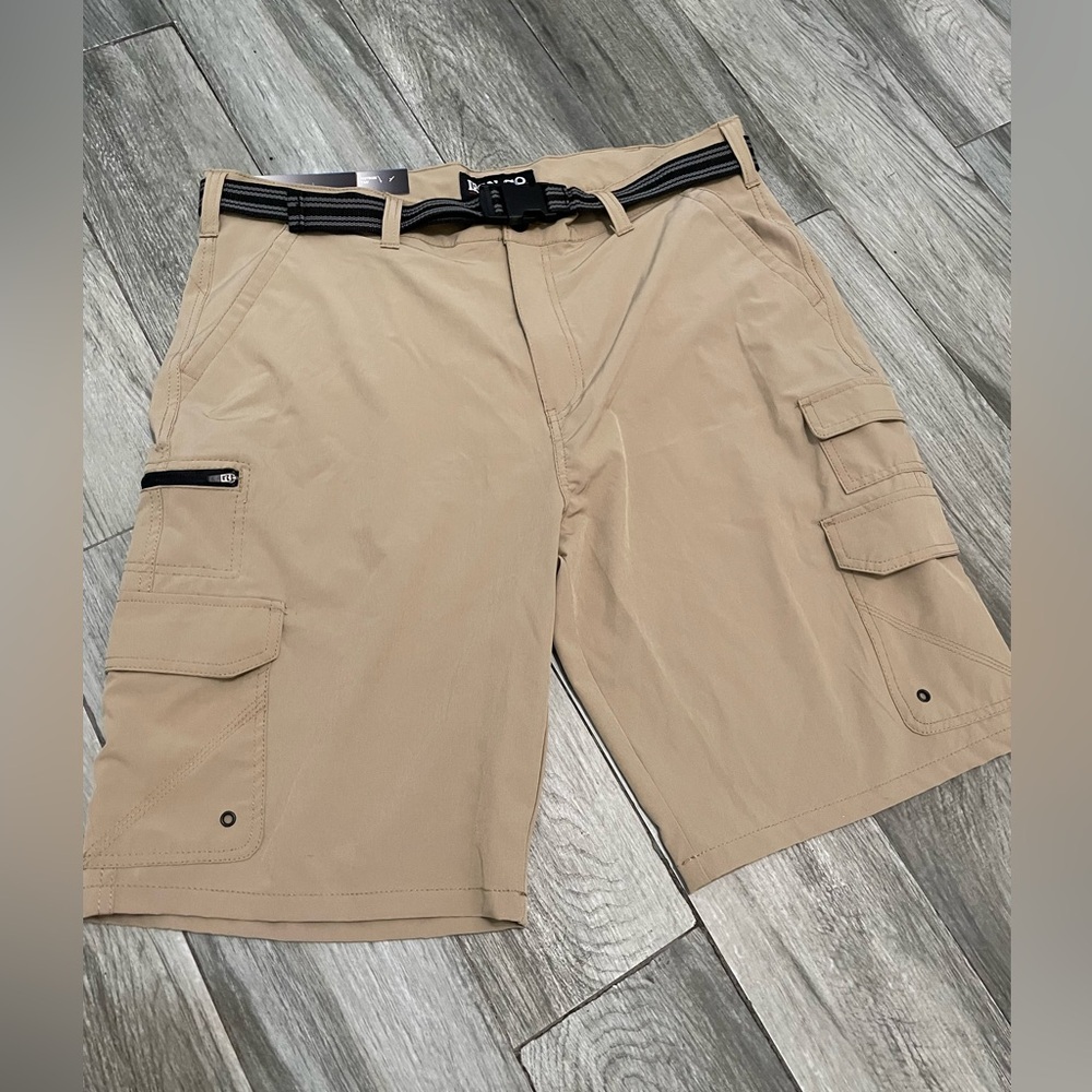 Iron Co Tan Hybrid Stretch Performance Cargo Shorts size 38 style 1427802S NEW